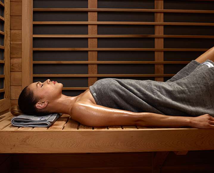 The Lazy Girl’s Guide to Wellness: How Infrared Sauna Can Add Years to Your Life